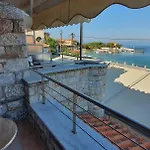 Kastro 2* Stoúpa