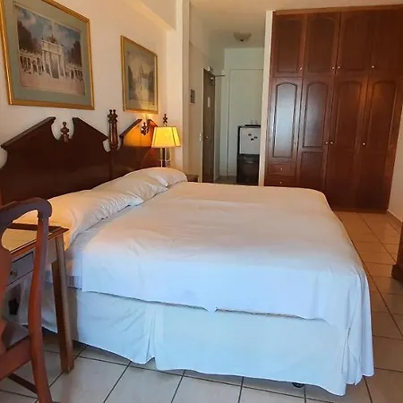 Hotel Kastro 2*