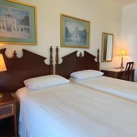 Hotel Kastro 2*