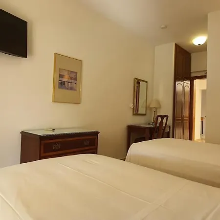 Hotel Kastro 2*