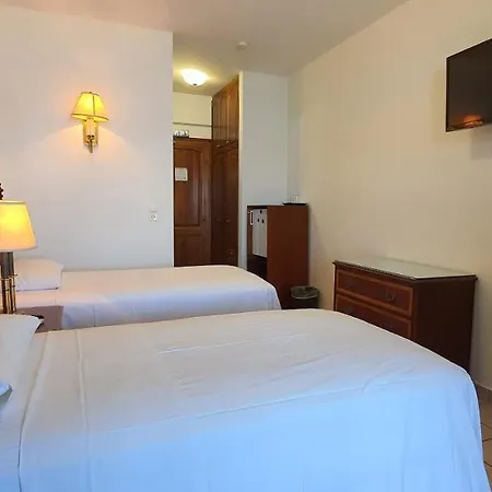 Hotel Kastro 2*